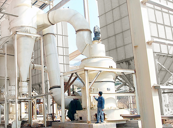大型非金屬礦磨粉機廠家，桂林鴻程磨粉機，磨粉機，節能磨粉機，立磨，超細磨粉機，桂林鴻程磨粉機