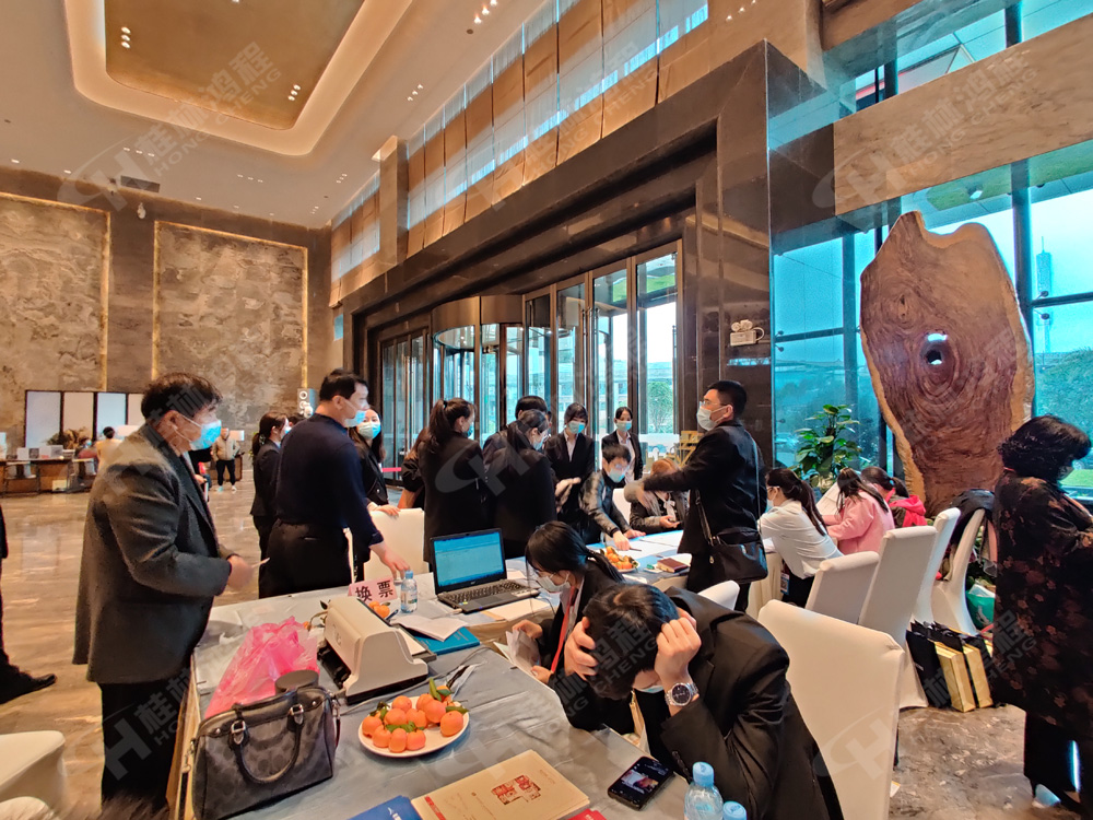 報道一：桂林鴻程承辦的2020年全國碳酸鈣行業年會如約而至，歡迎前來報到！